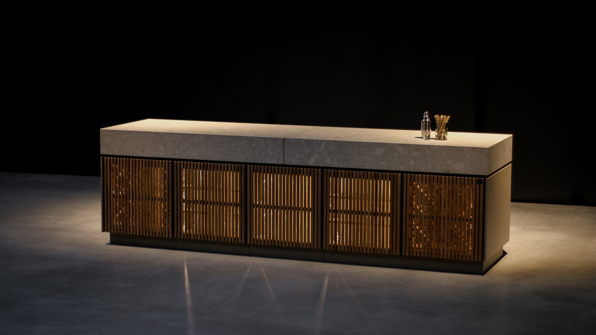 Floating Bar shown open with hidden functions revealed